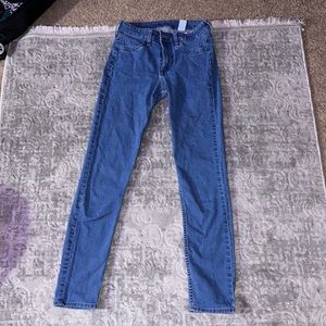 Skinny jeans